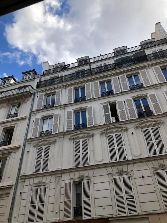 28 Rue Poulet * Paris